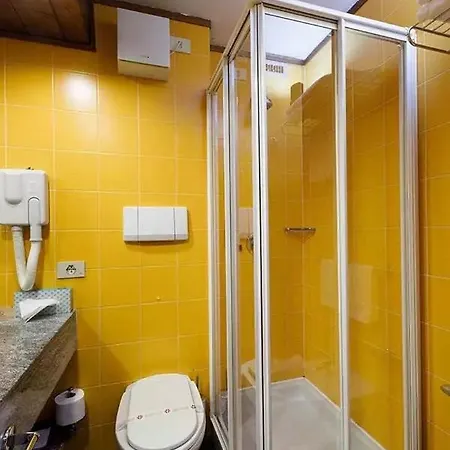 Alaska 4*